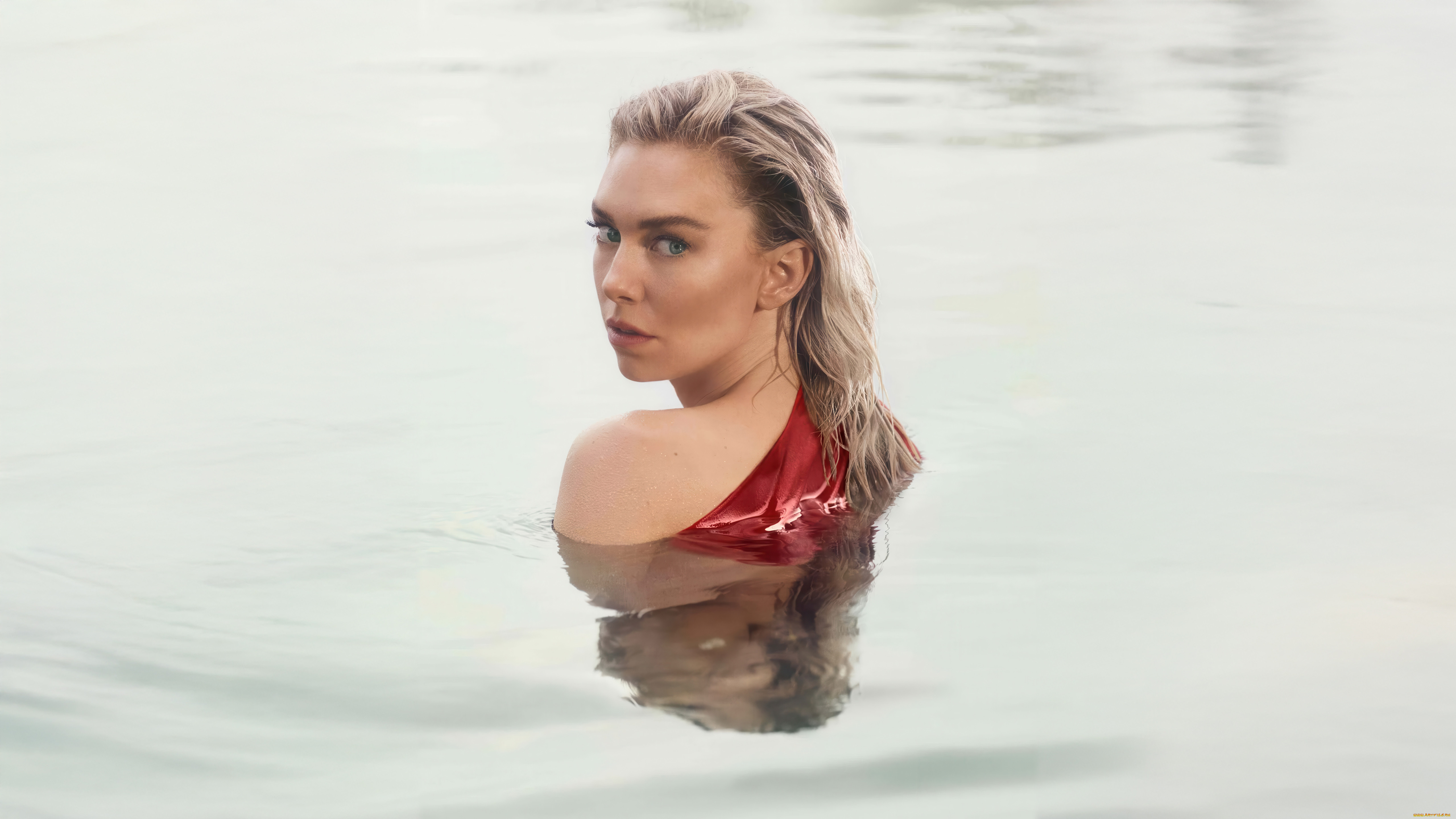 , vanessa kirby, , , , , , cartier, panthere, o, 